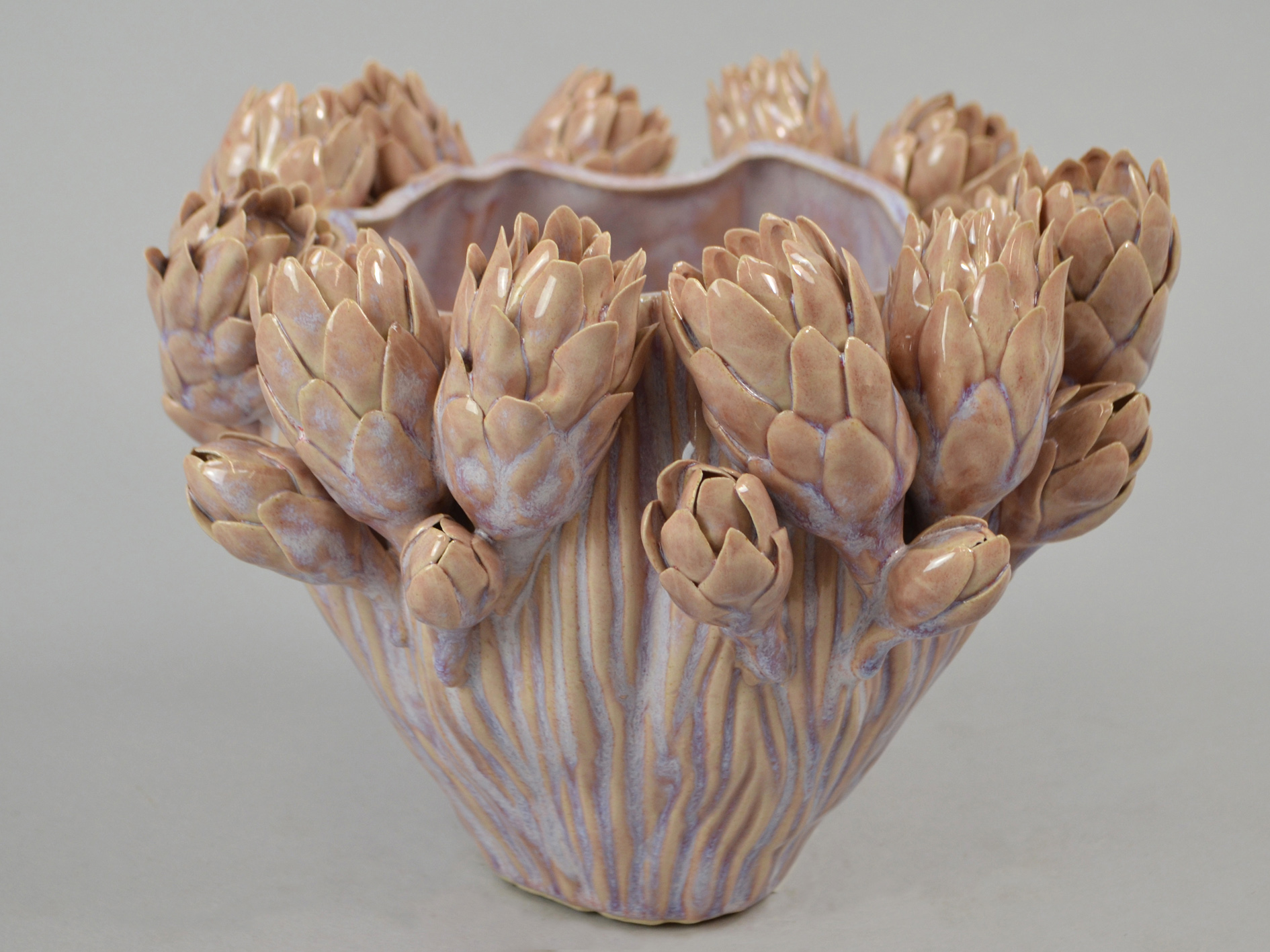 Ceramic vase with hop ornament, Ø20.5x16.5cm, beige-pink